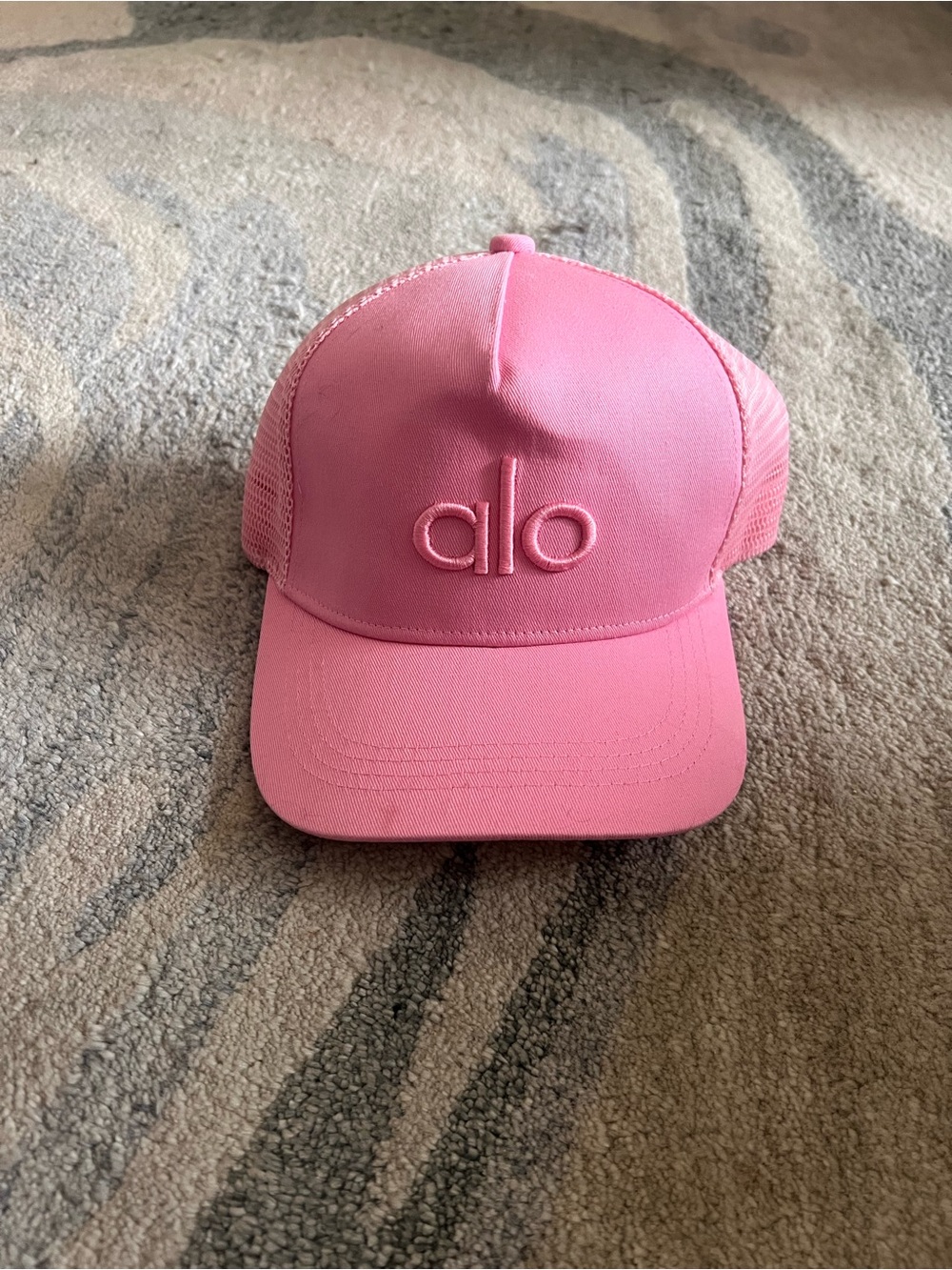 ALO Yoga Pink Women’s Trucker Cap with Embroidered Logo